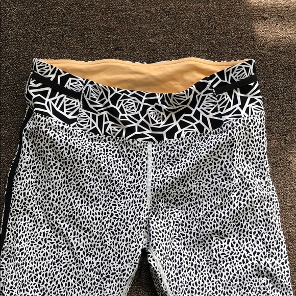 Lululemon cropped leggings - Picture 4 of 4